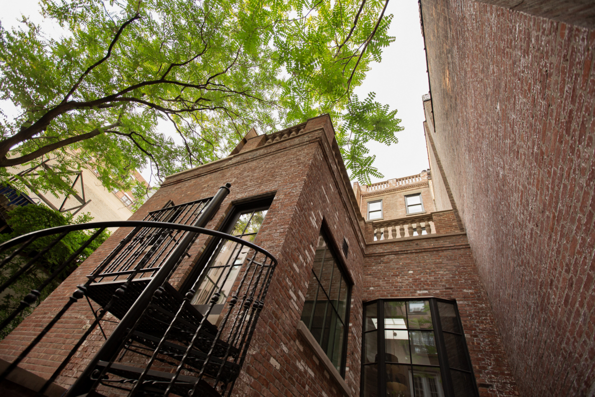 Brownstone (16 of 25)